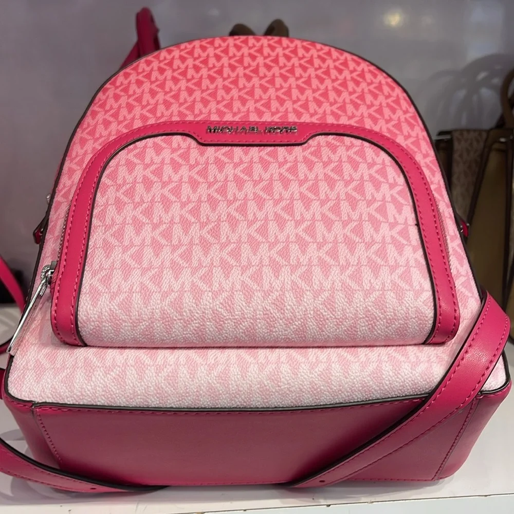 Michael Kors Jaycee Medium Ombré Signature Logo Backpack
Dragonfruit
NWT - Picture 6 of 13